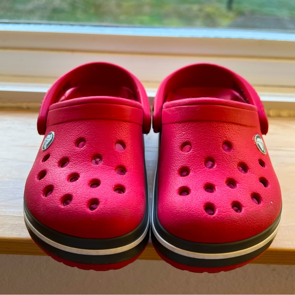 Crocs Unisex-Child Crocband Clogs Size 6 toddler